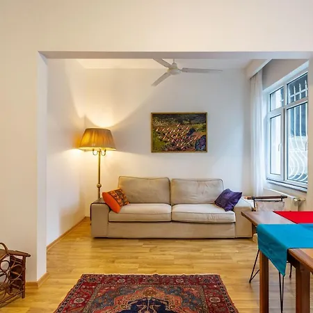 Lovely And Colorful Flat In Cihangir, Beyoglu Apartment Istanbul