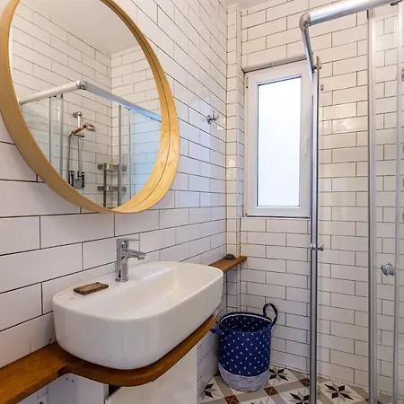 Lovely And Colorful Flat In Cihangir, Beyoglu