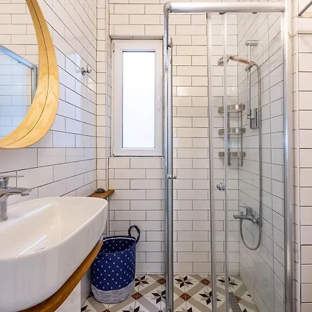 Apartment Lovely And Colorful Flat In Cihangir, Beyoglu *